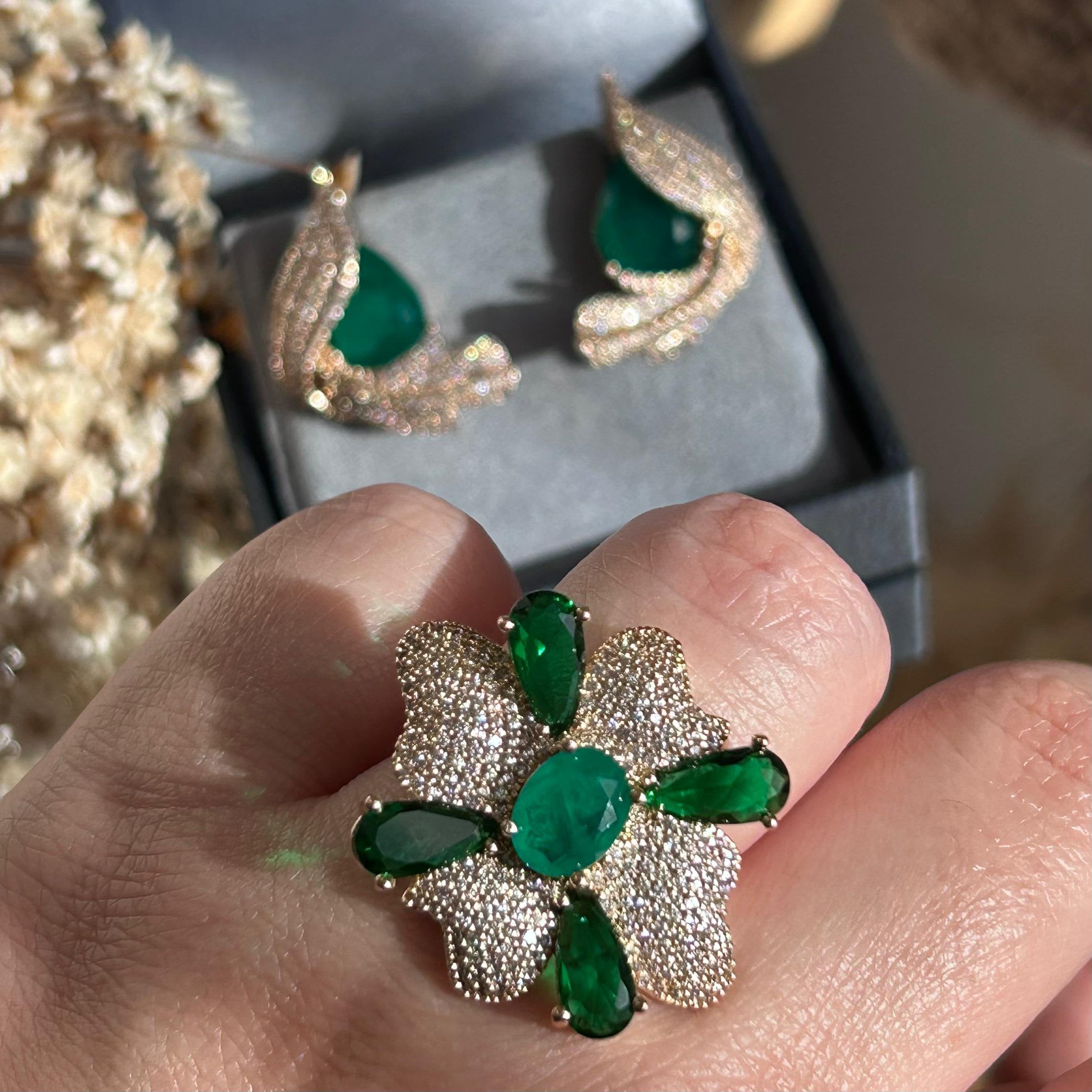 Conjunto Brinco e Anel Petala Verde Esmeralda