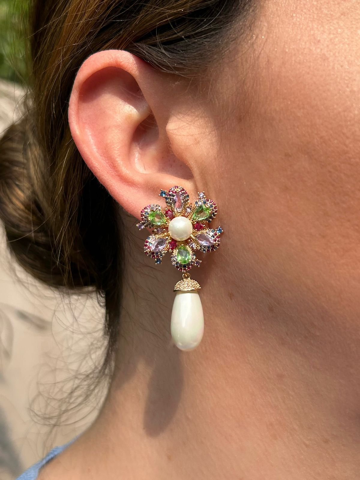 Conjunto Brinco e Anel Flor Colorida e Peróla