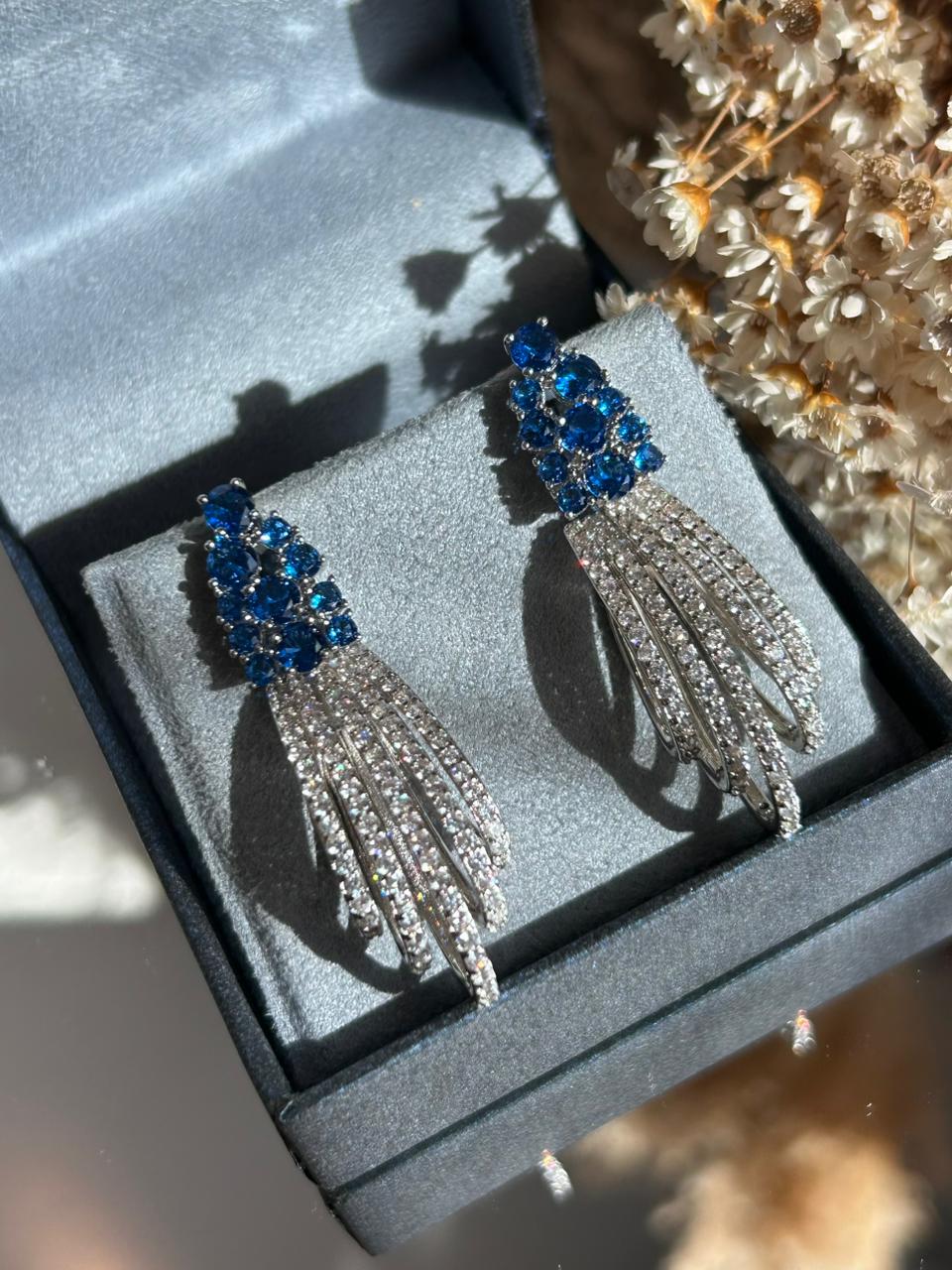 Brinco Cachos Azul Safira