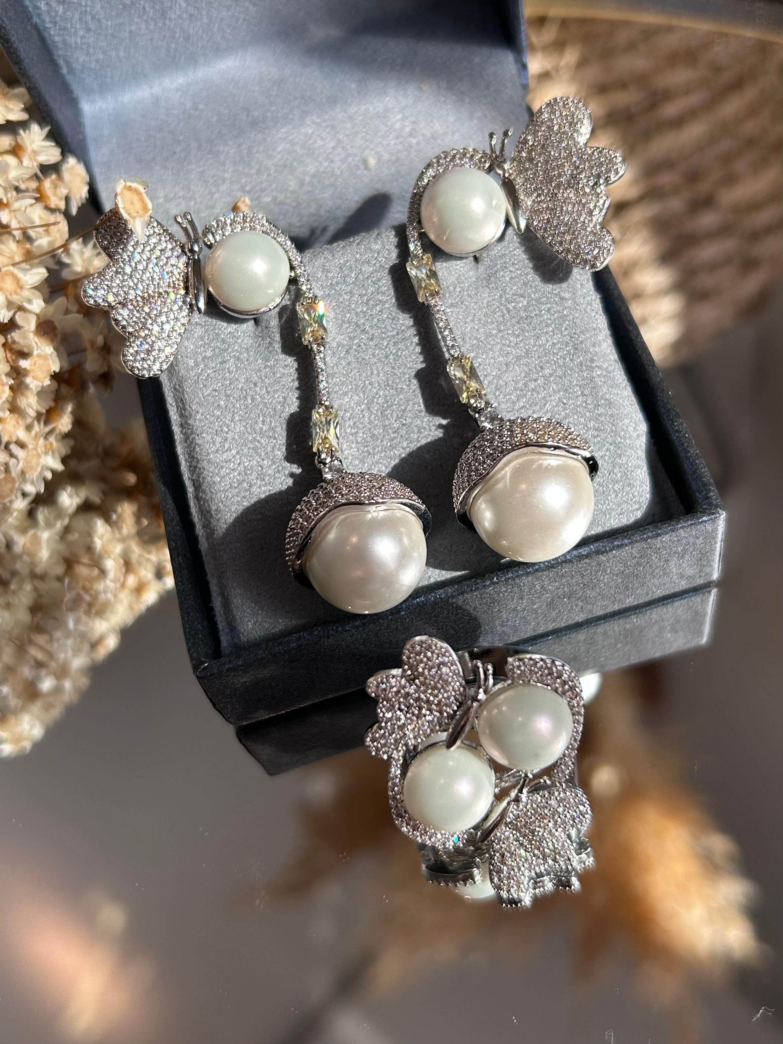 Conjunto Anel e Brinco Borboleta e Pérolas