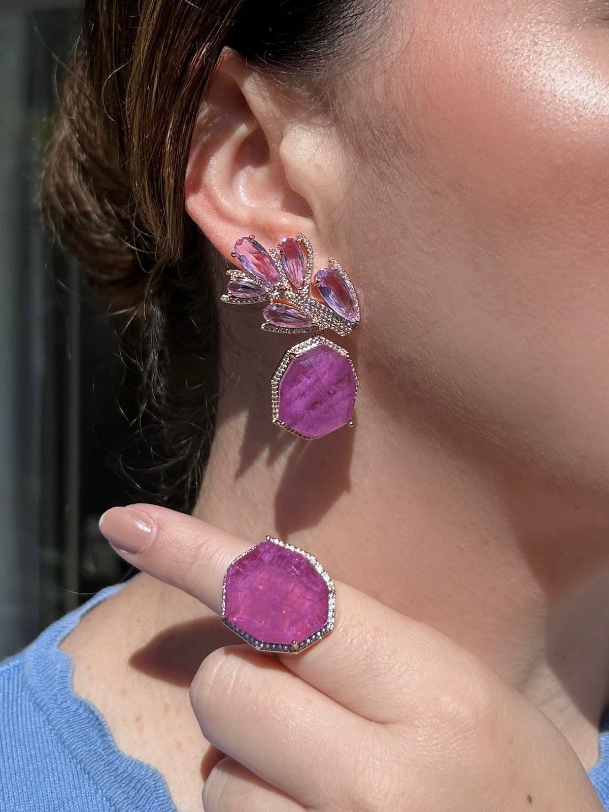 Conjunto Brinco e Anel Luxo Fucsia