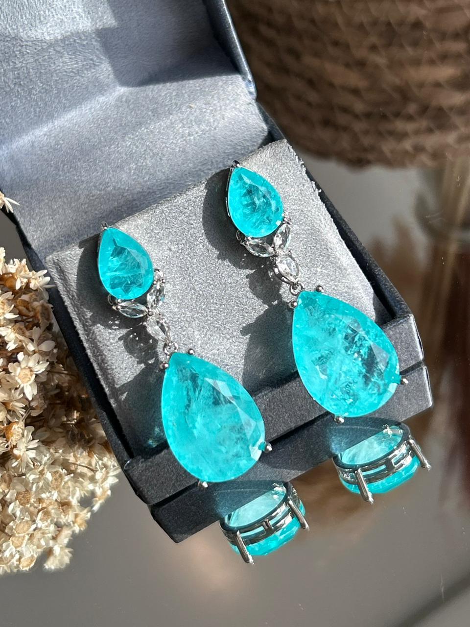 Brinco Maxi Gota com Detalhes Turmalina