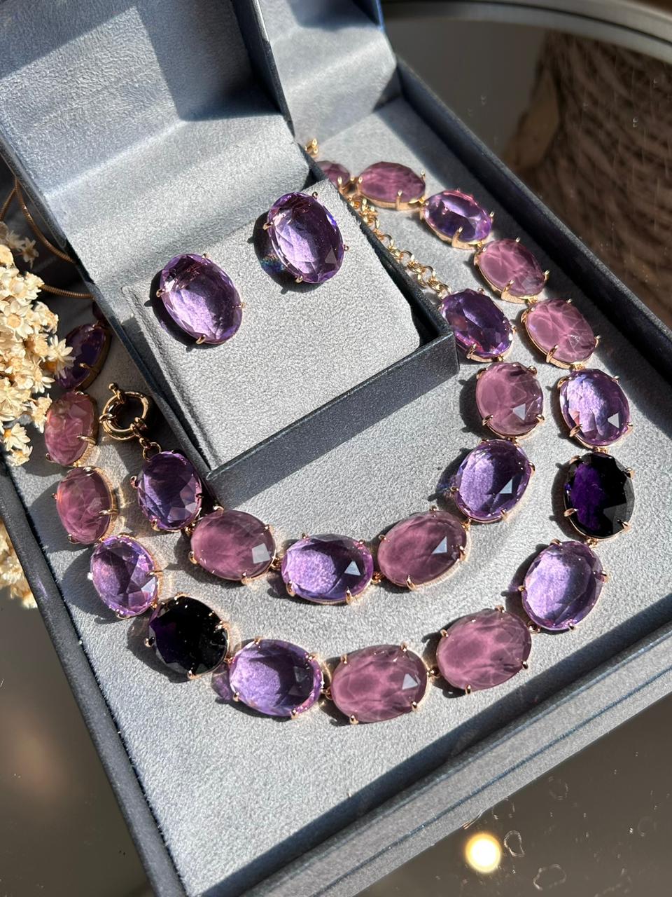 Conjunto Brinco, Colar e Pulseira Pedras Ovais Ametista