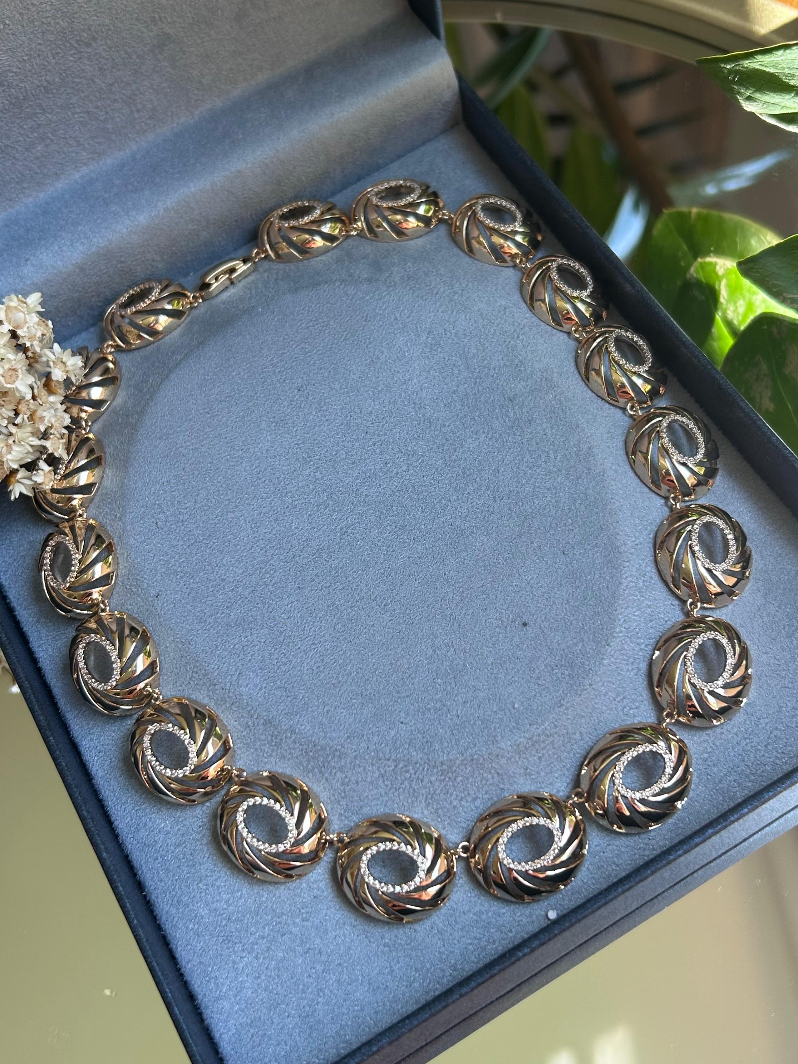 Colar Formas Ovais Vazados