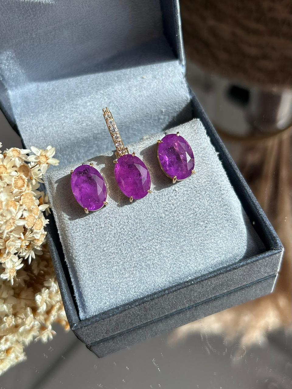 Conjunto Brinco e Pingente Ultra Violeta