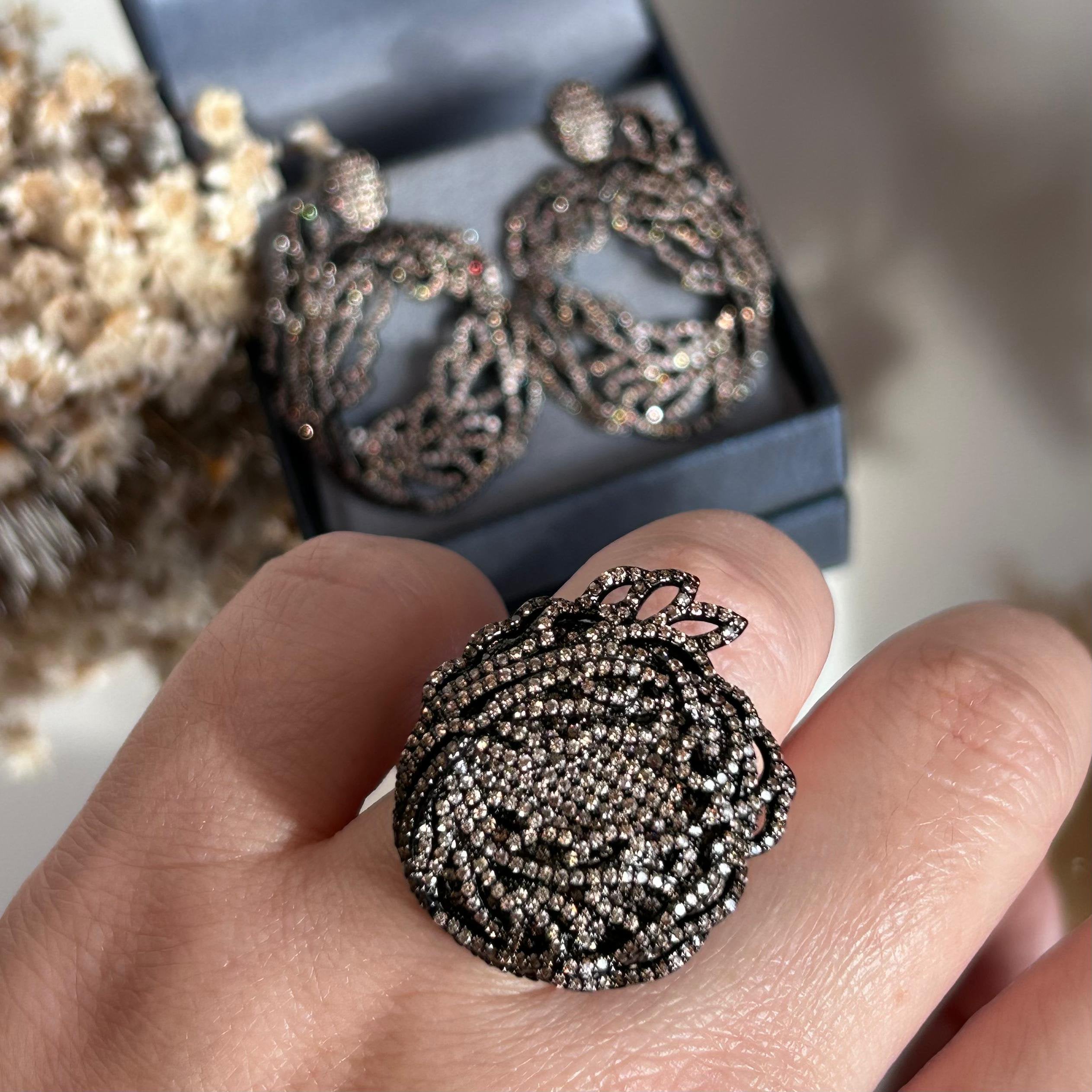 Conjunto Brinco E Anel Linhas Champagne