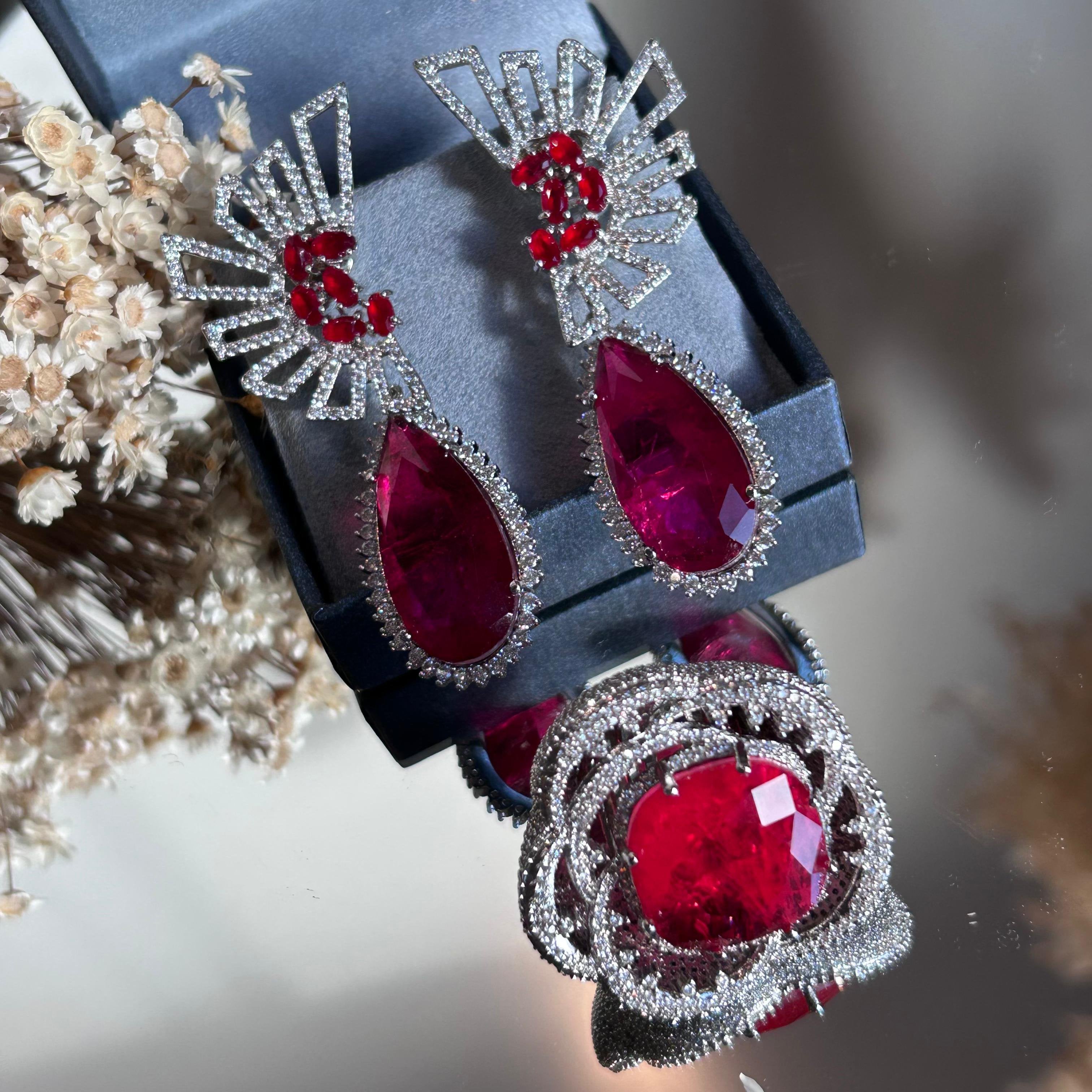 Conjunto de Brinco e Anel Luxo Rubi