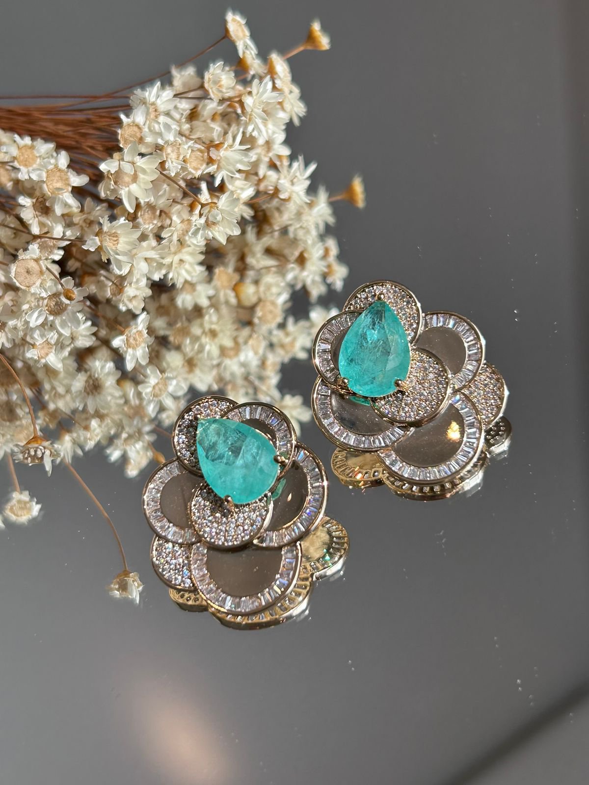 Conjunto de Brinco e Anel Camadas Pedra Turmalina