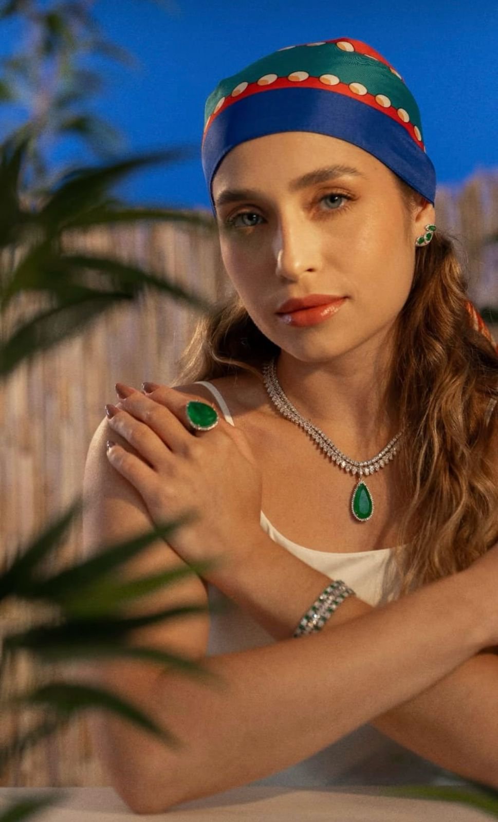 Anel Gota Cravação Verde Esmeralda