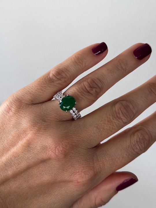 Anel Redondo Verde Esmeralda Prateado