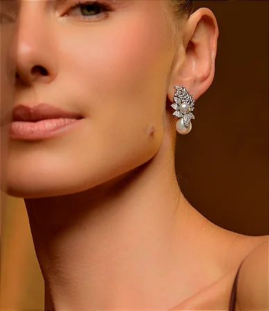 Brinco Folhas e Pérolas