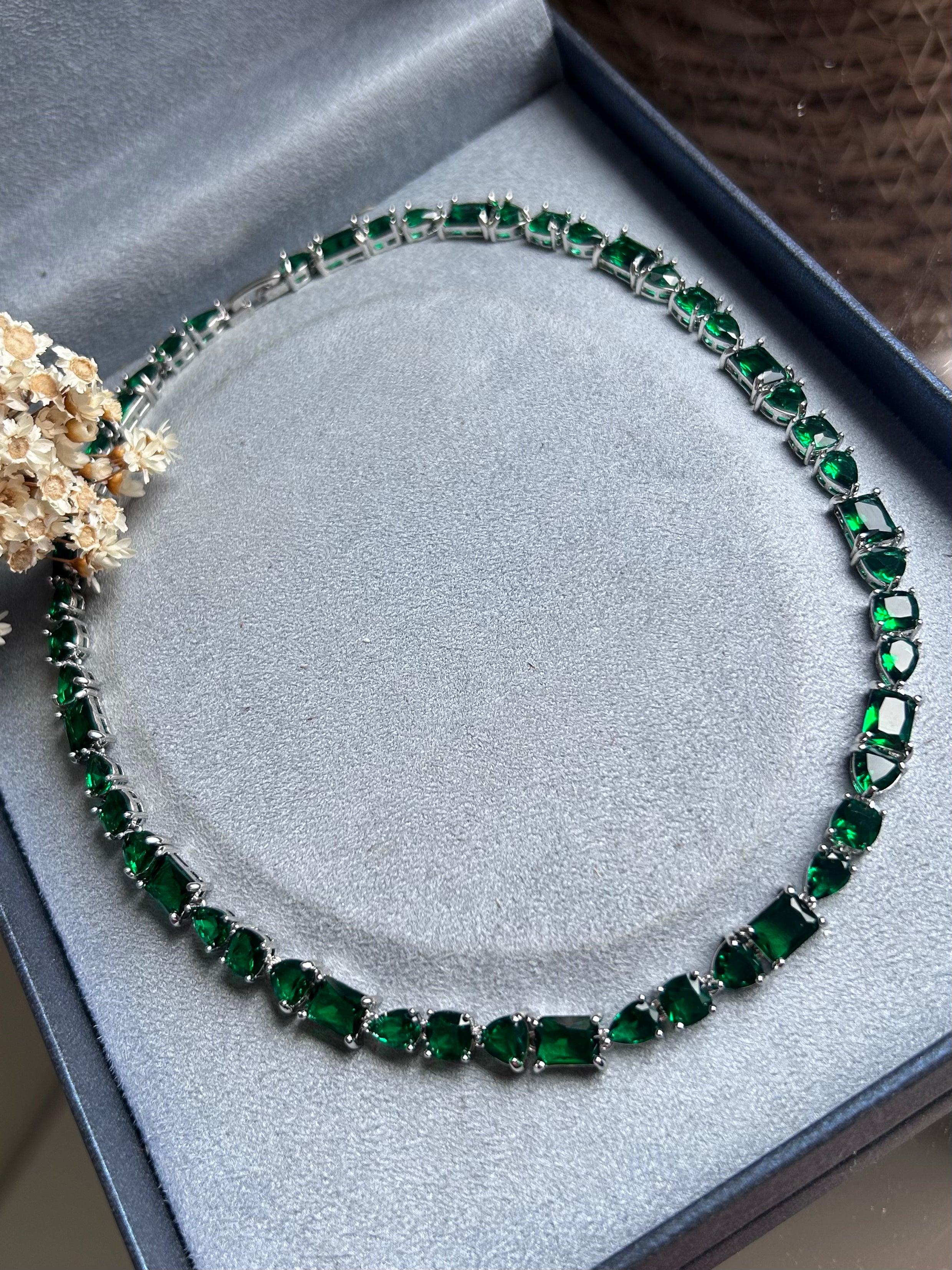 Colar Riviera Cassia Verde Esmeralda