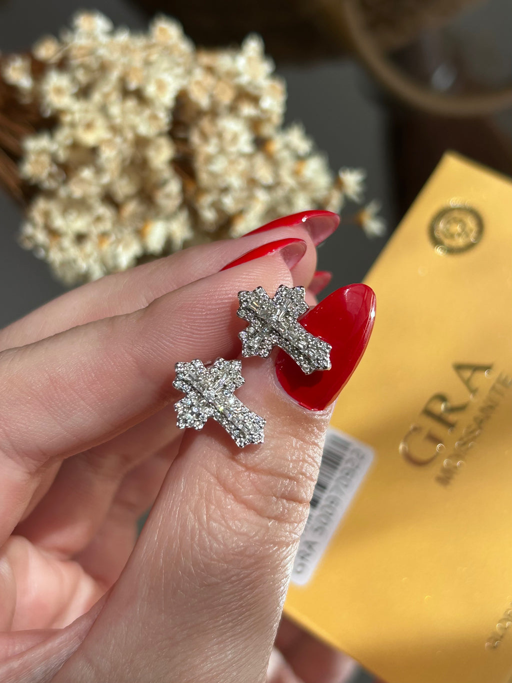 Brinco Crucifixo Moissanite 0,42CT