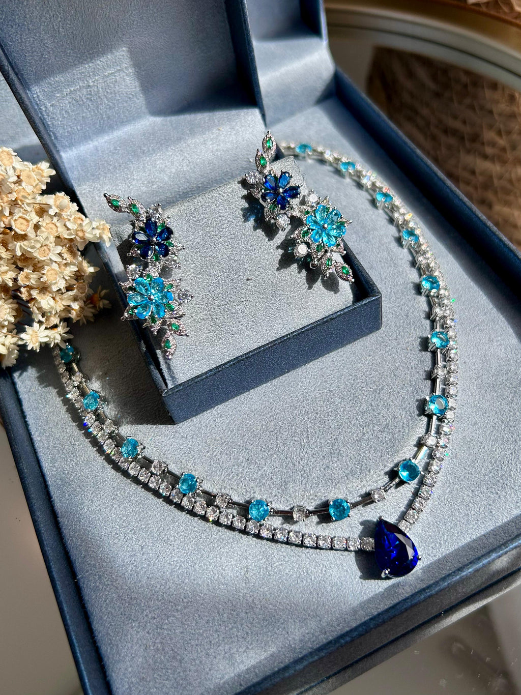 Brinco EarCuff Jardim Azul