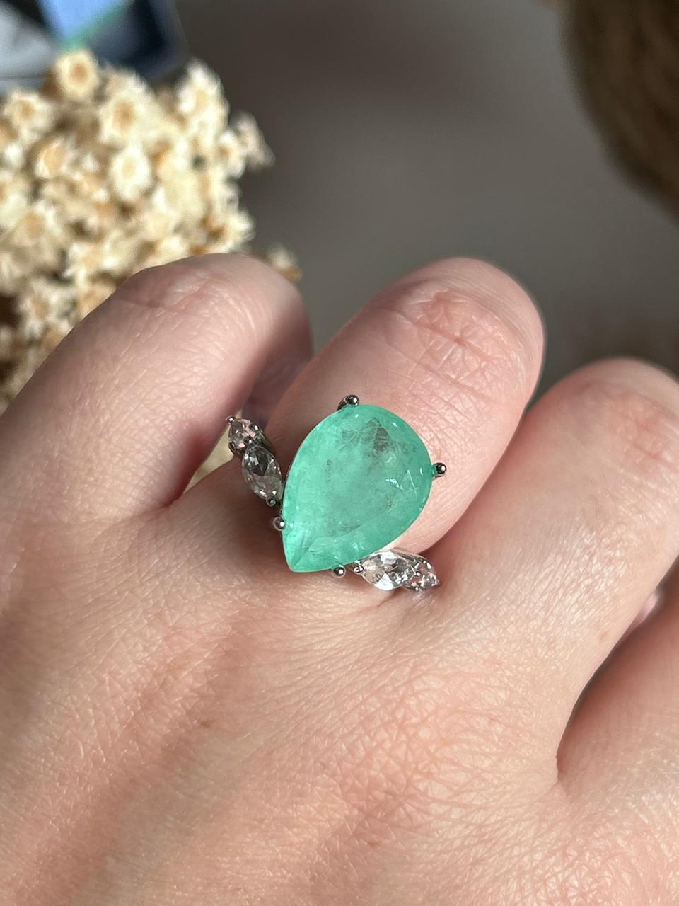 Anel Maxi Gota com Detalhes Turmalina Verde