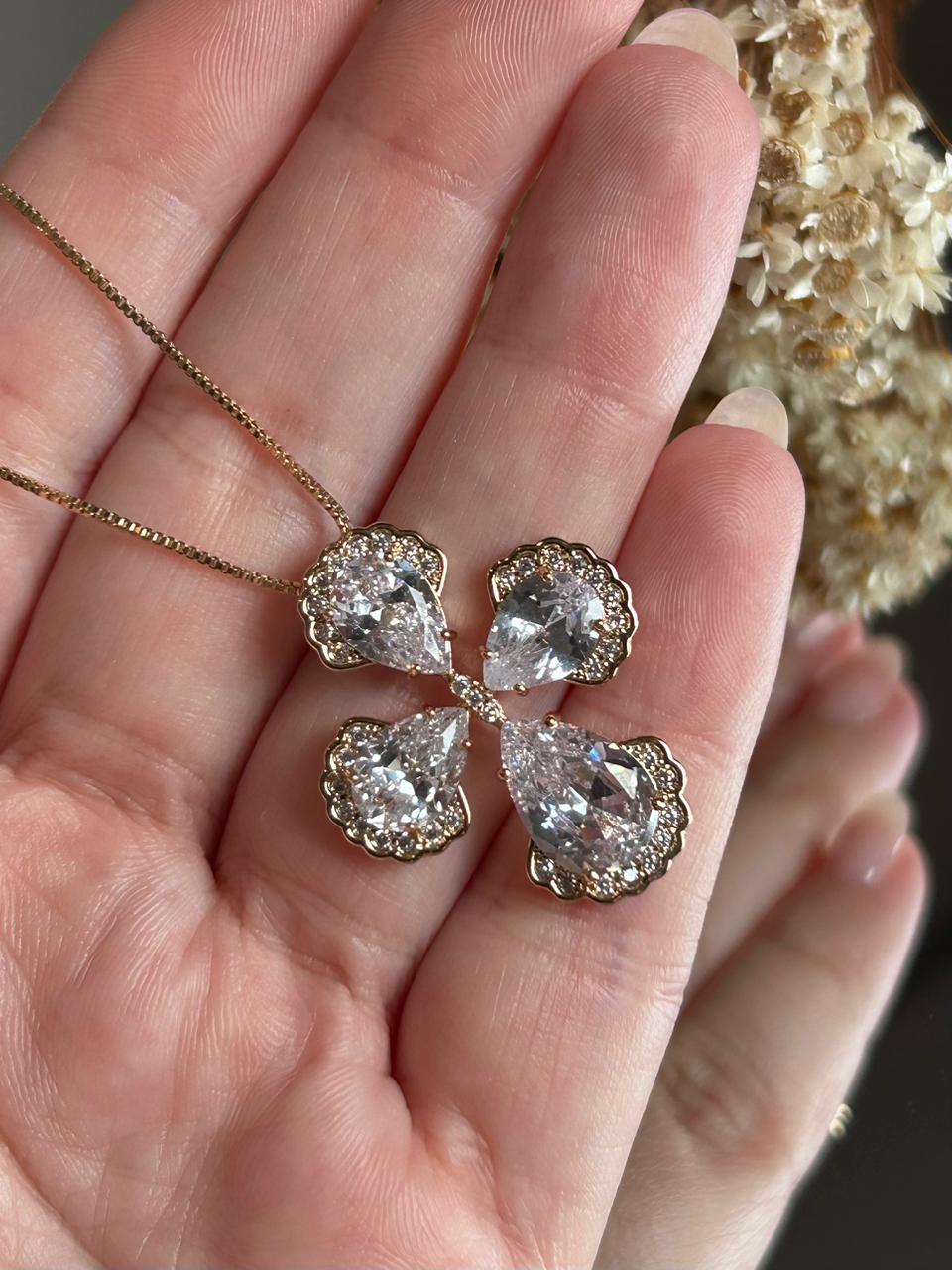 Colar Crucifixo Zircônia