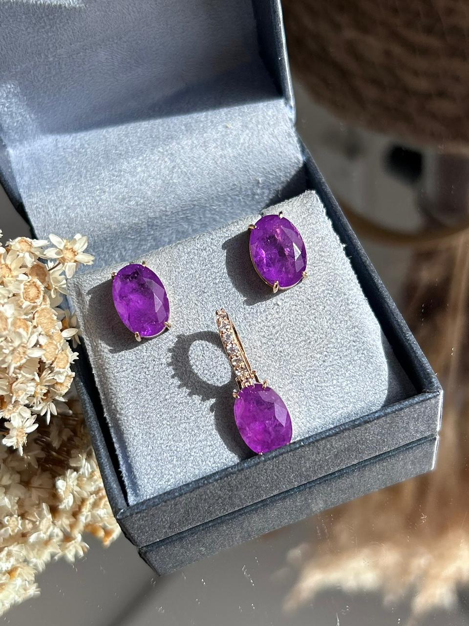 Conjunto Brinco e Pingente Ultra Violeta