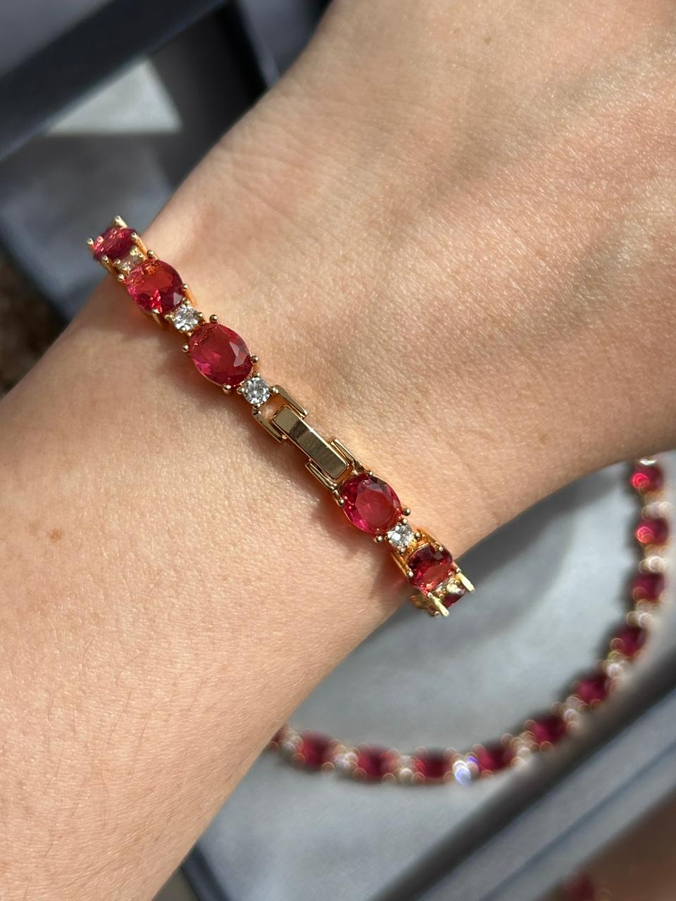 Pulseira Riviera Pedras Ovais Rubelita Dourado