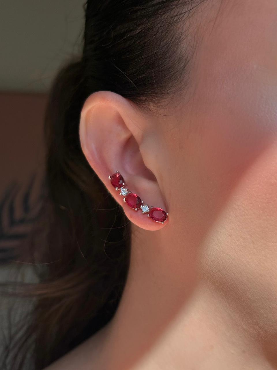 Brinco EarCuff 3 Pedras Ovais Rubelita Dourado