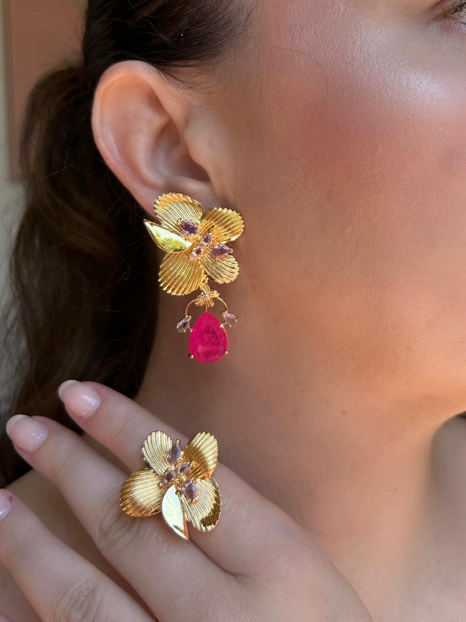 Conjunto Brinco e Anel Flower Pink