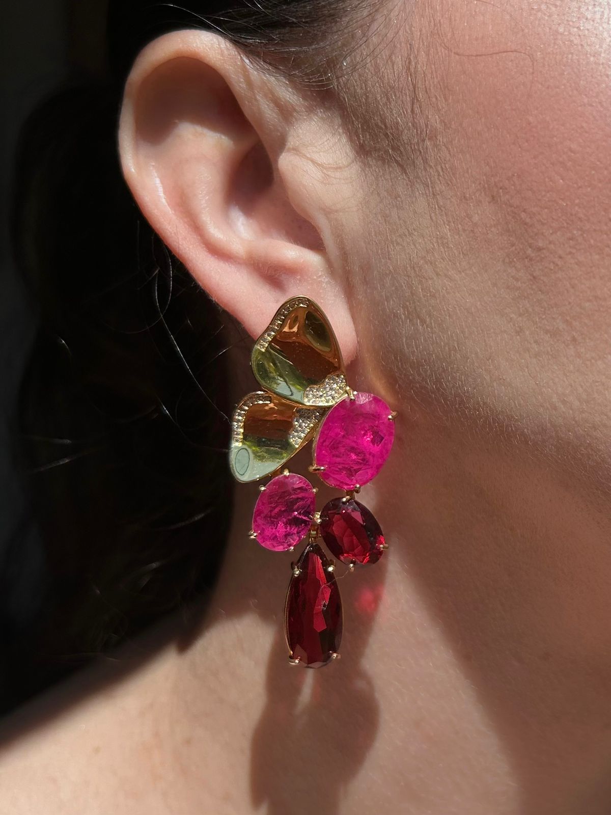 Brinco Borboleta Longo Pink