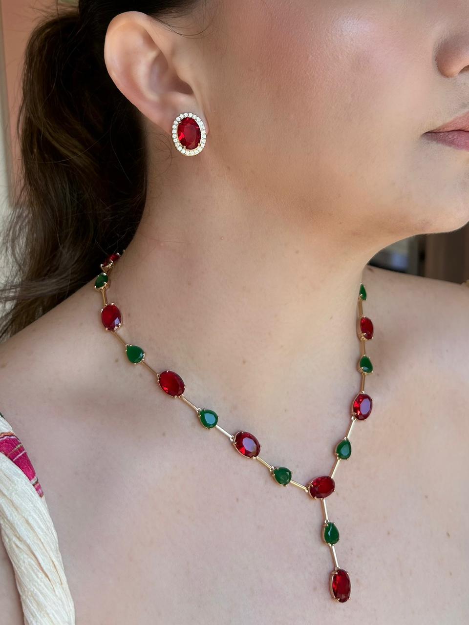 Conjunto Brinco e Colar Sofie Verde Esmeralda e Rubi