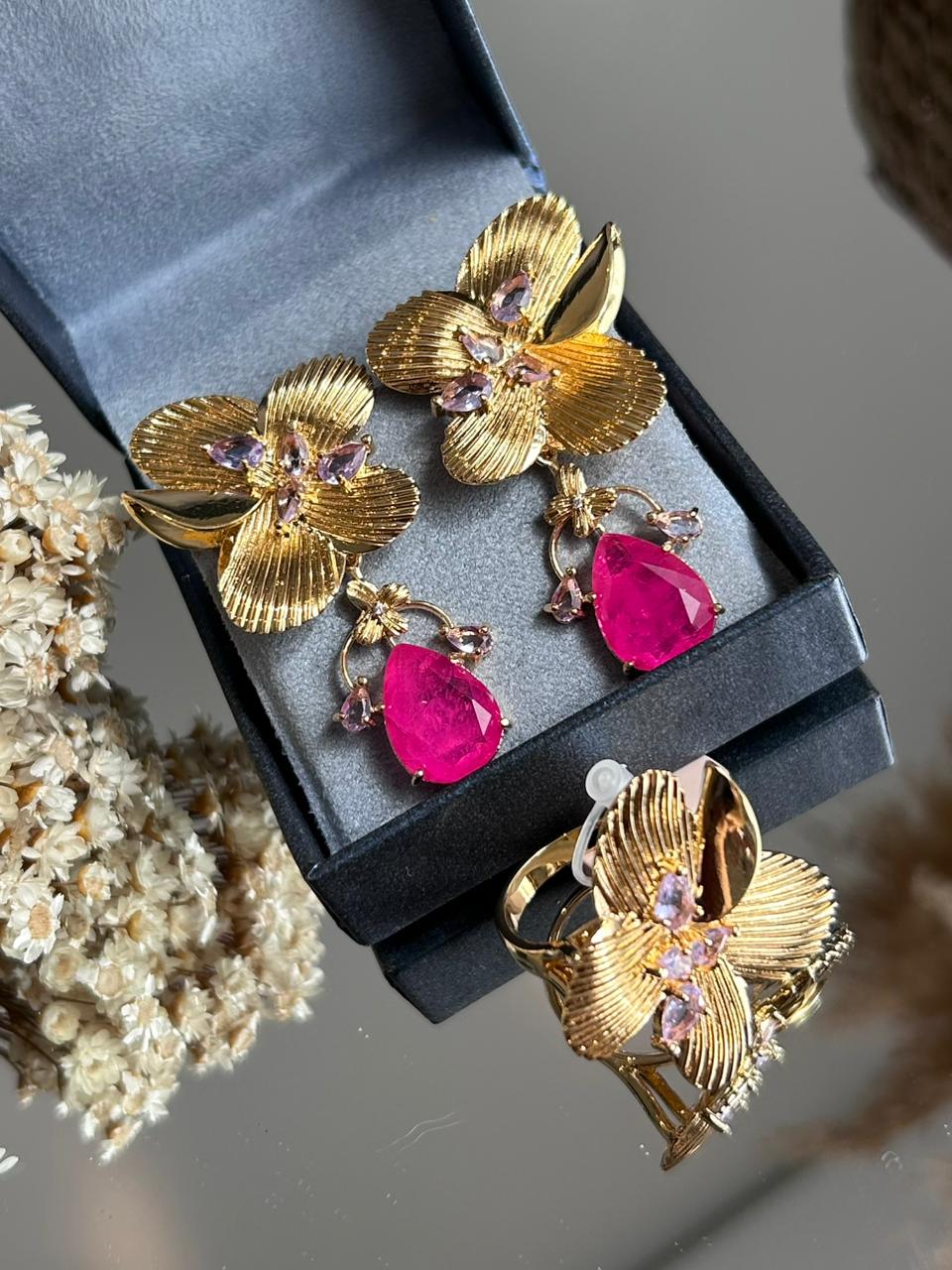 Conjunto Brinco e Anel Flower Pink