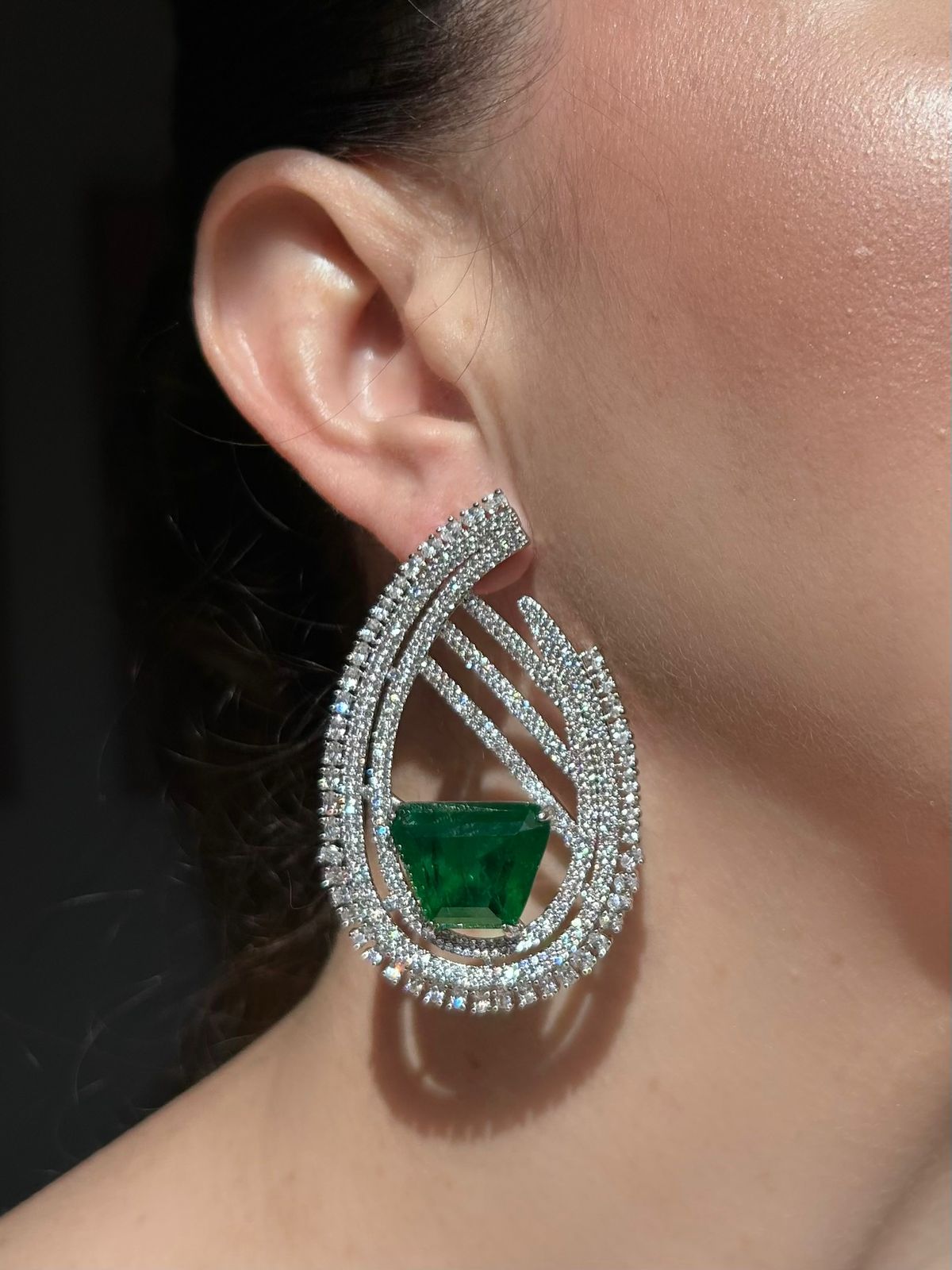 Brinco Argola Frontal Pedra Verde Esmeralda