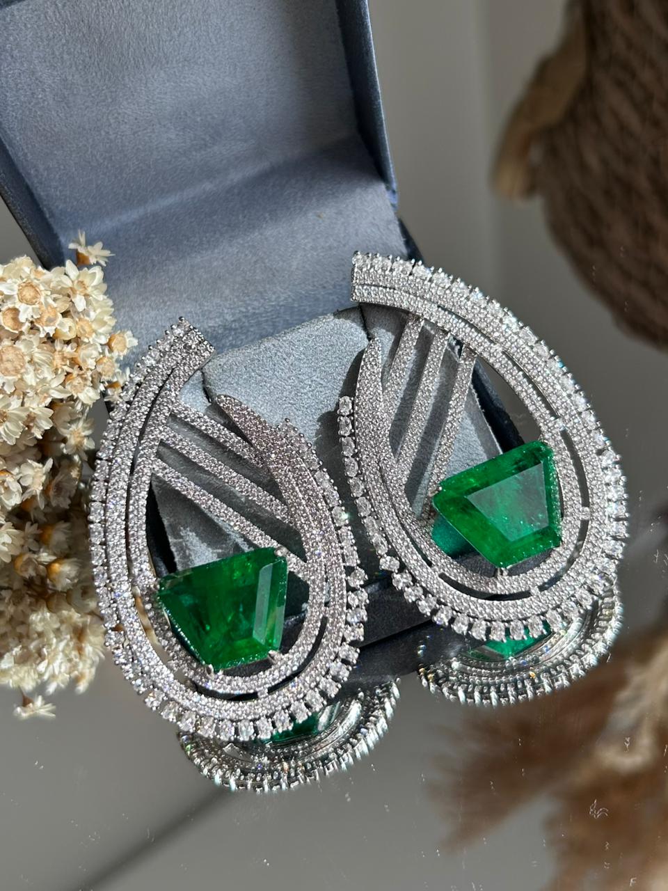 Brinco Argola Frontal Pedra Verde Esmeralda