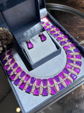 Conjunto Brinco e Colar Gola Fúcsia e UltraViolet