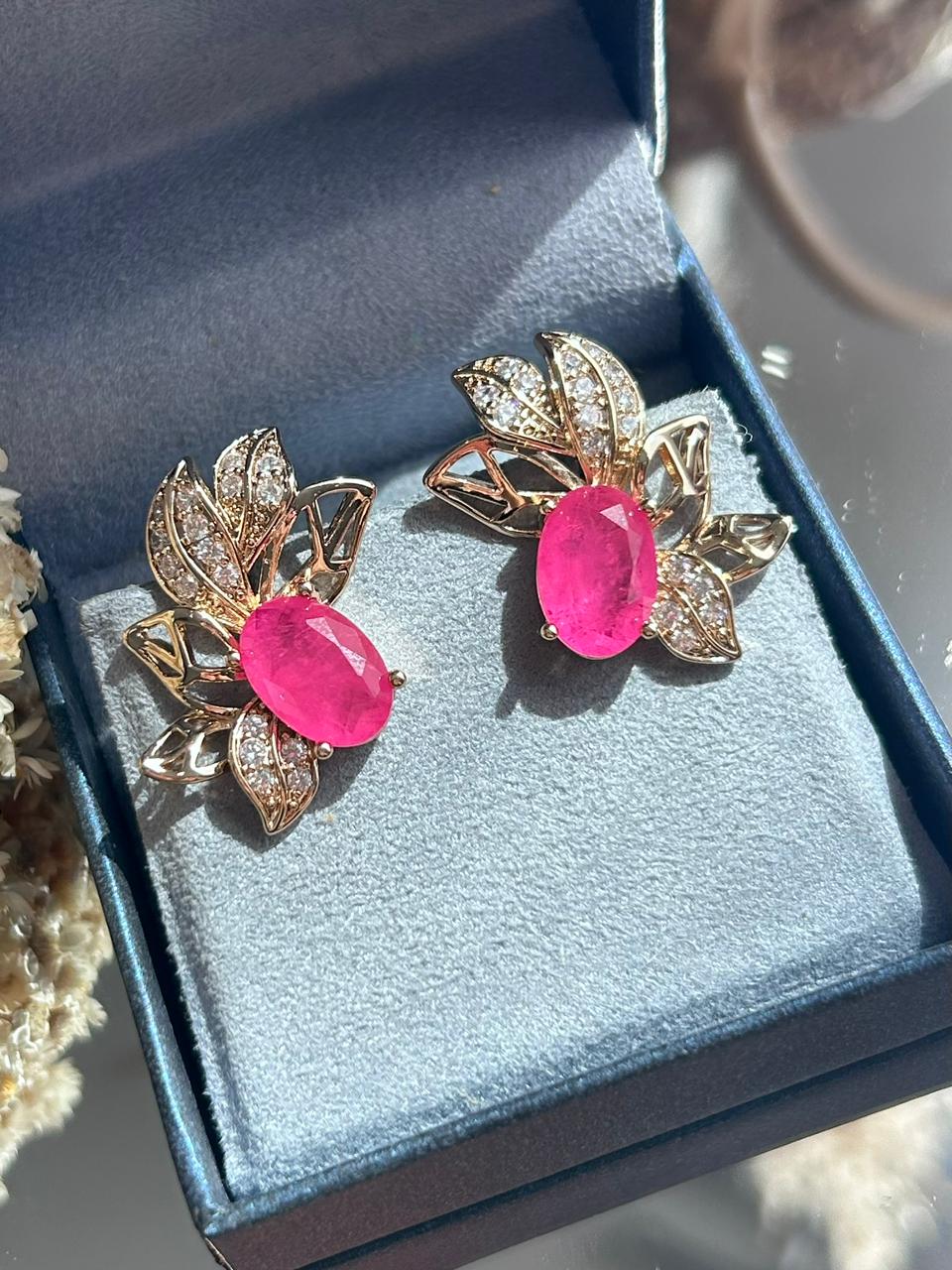 Brinco EarCuff Folhas Pink