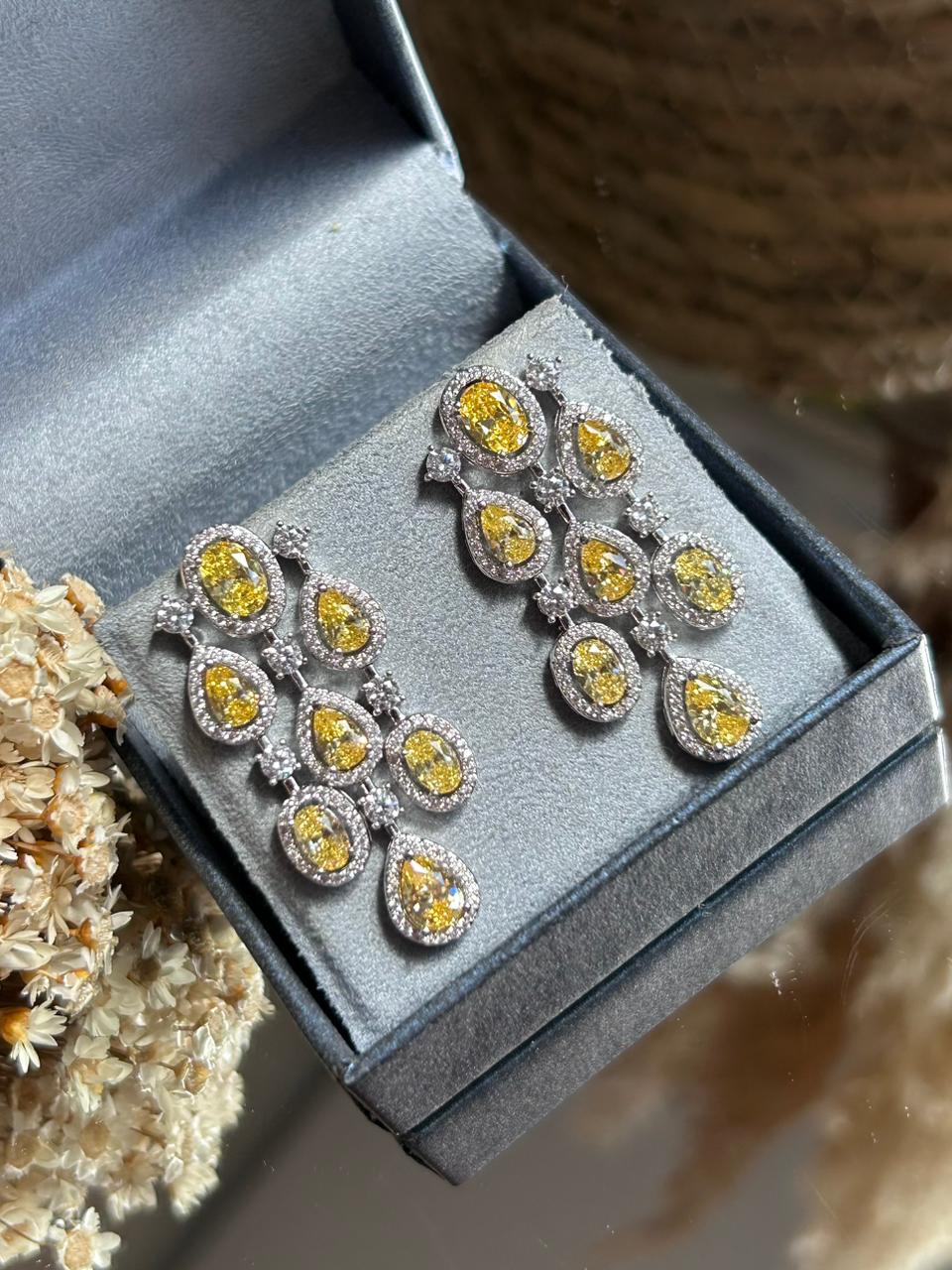 Brinco Essence Yellow Fancy