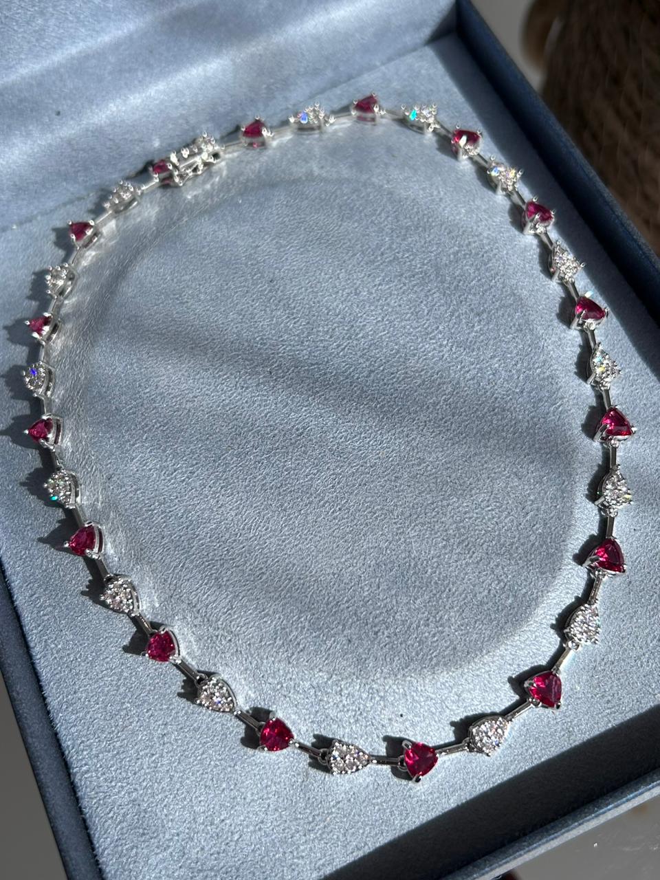 Colar Riviera Pedra Triangular Rubelita