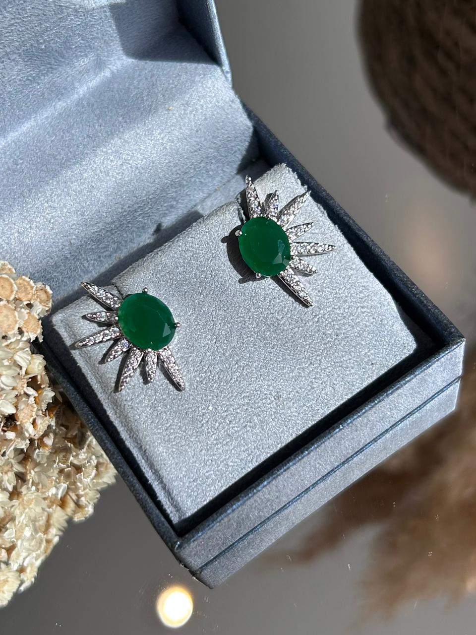 Brinco Raios Verde Esmeralda