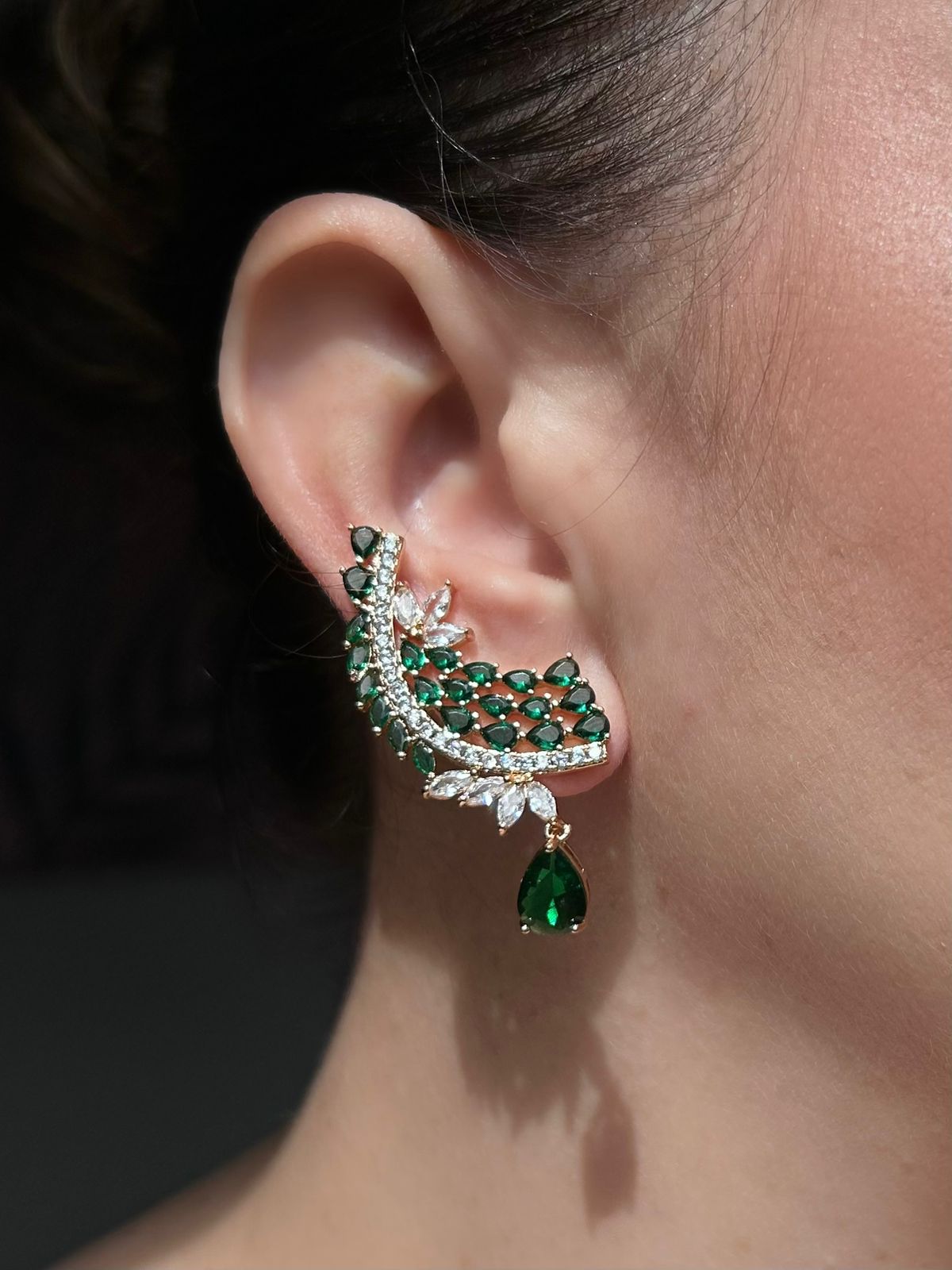 Brinco EarCuff Verde Esmeralda Dourado
