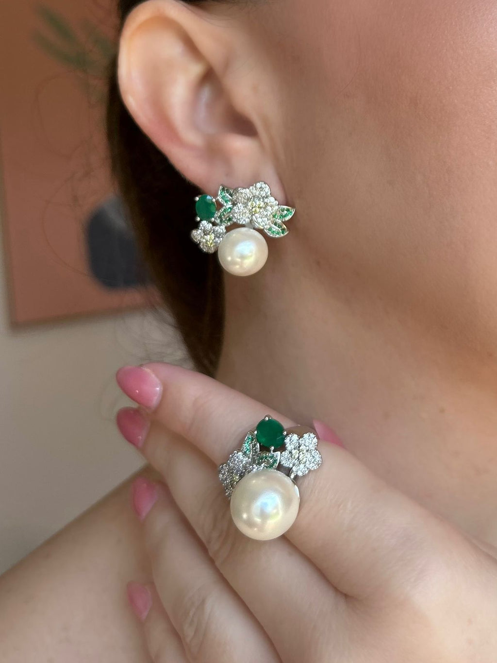 Conjunto Brinco e Anel Pérola e Folhas Verdes