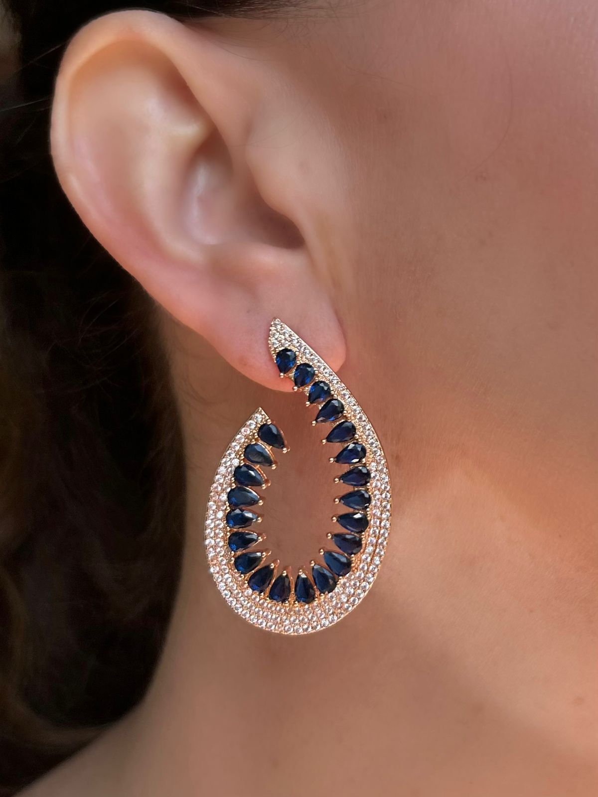 Argola Frontal Azul Safira