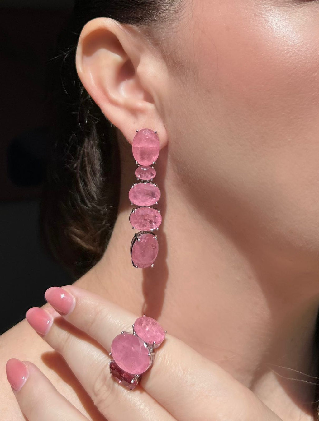 Conjunto Brinco e Anel Pedras Ovais Rosa Claro