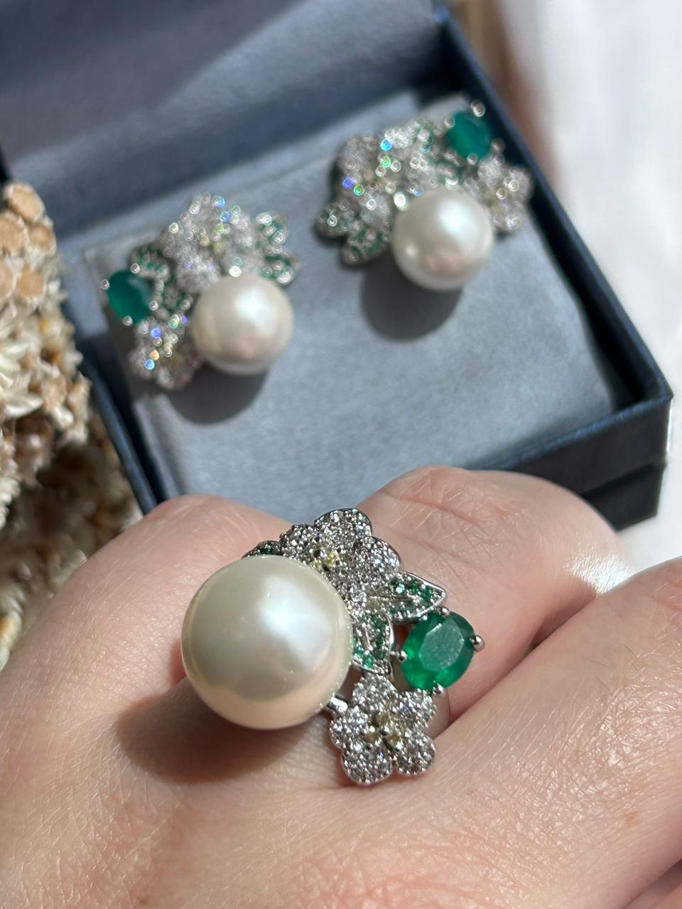 Conjunto Brinco e Anel Pérola e Folhas Verdes