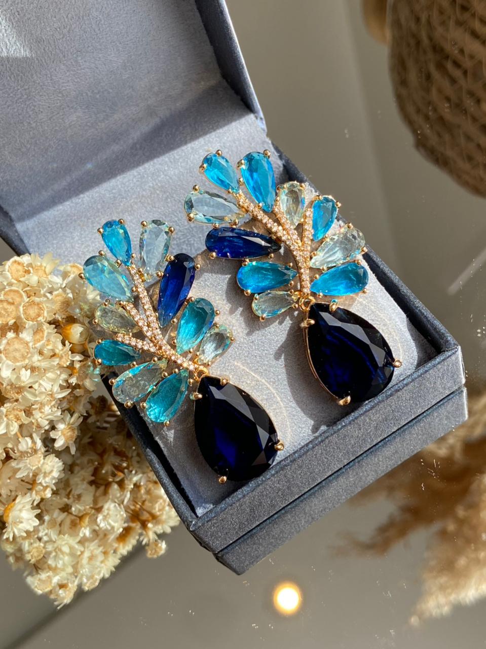 Brinco Folhas Azul Safira e Água Marinha Dourado