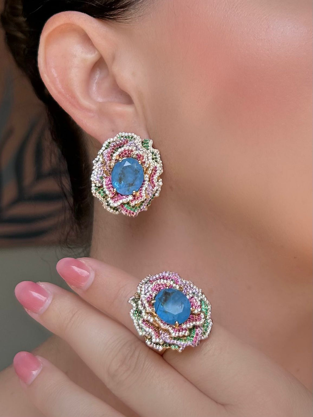 Conjunto Brinco e Anel Flor Tanzanita com Cravação Colorida