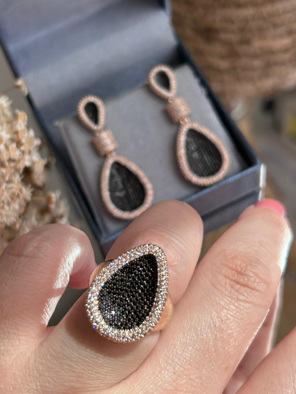 Conjunto Brinco e Anel Classic Onix/Preto