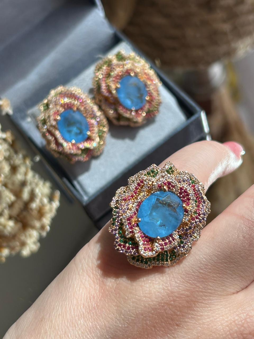 Conjunto Brinco e Anel Flor Tanzanita com Cravação Colorida