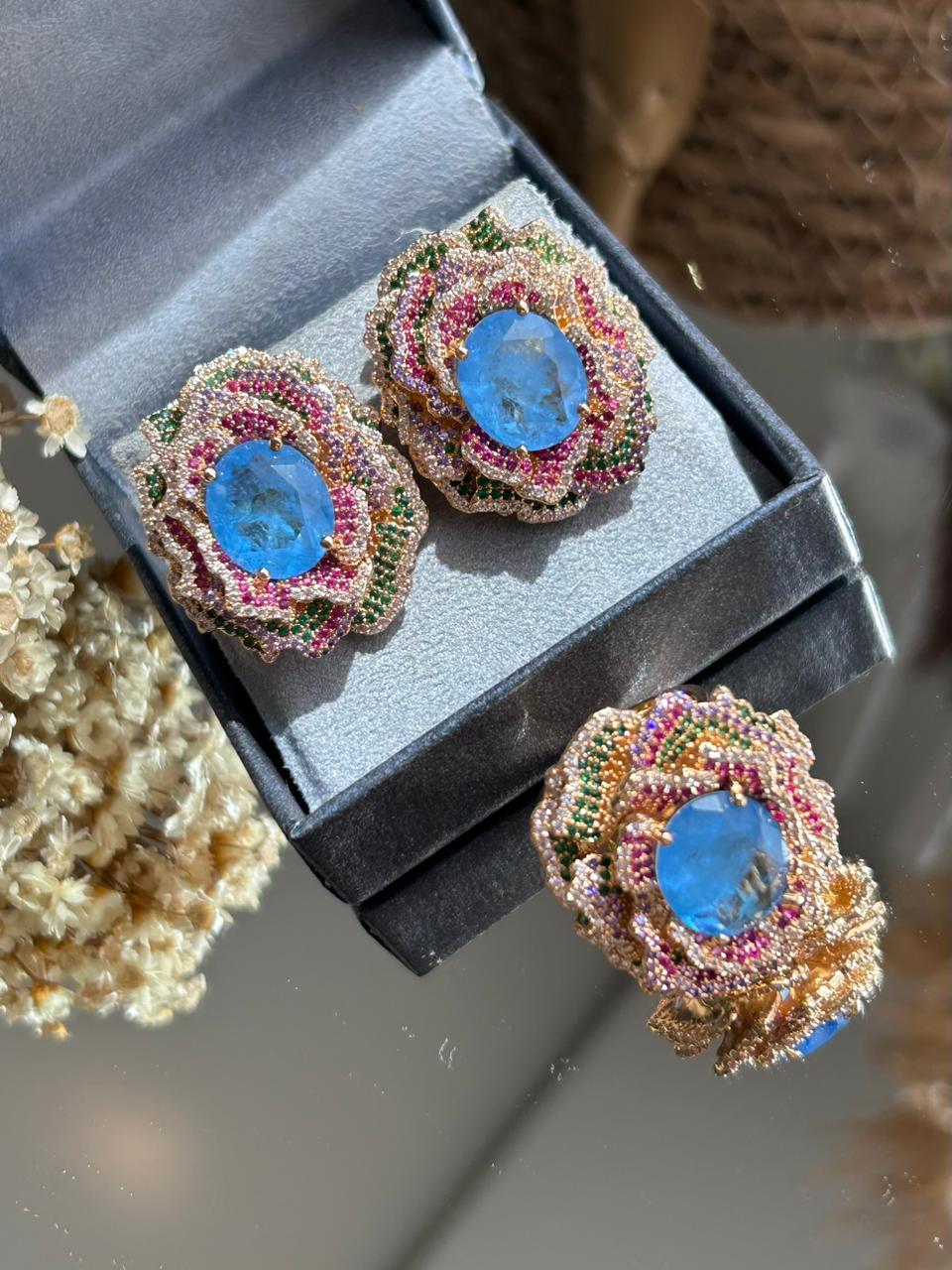 Conjunto Brinco e Anel Flor Tanzanita com Cravação Colorida