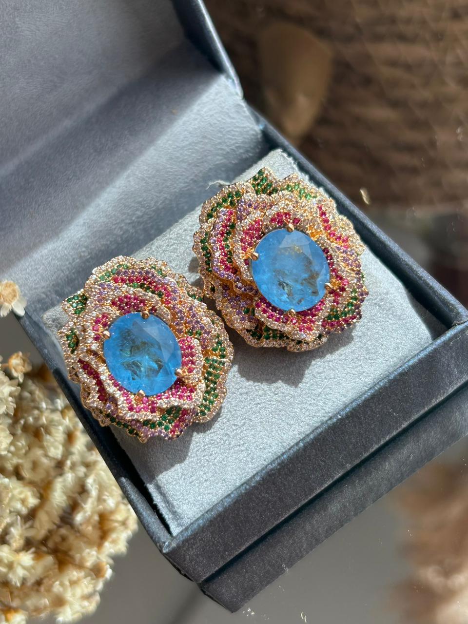 Conjunto Brinco e Anel Flor Tanzanita com Cravação Colorida