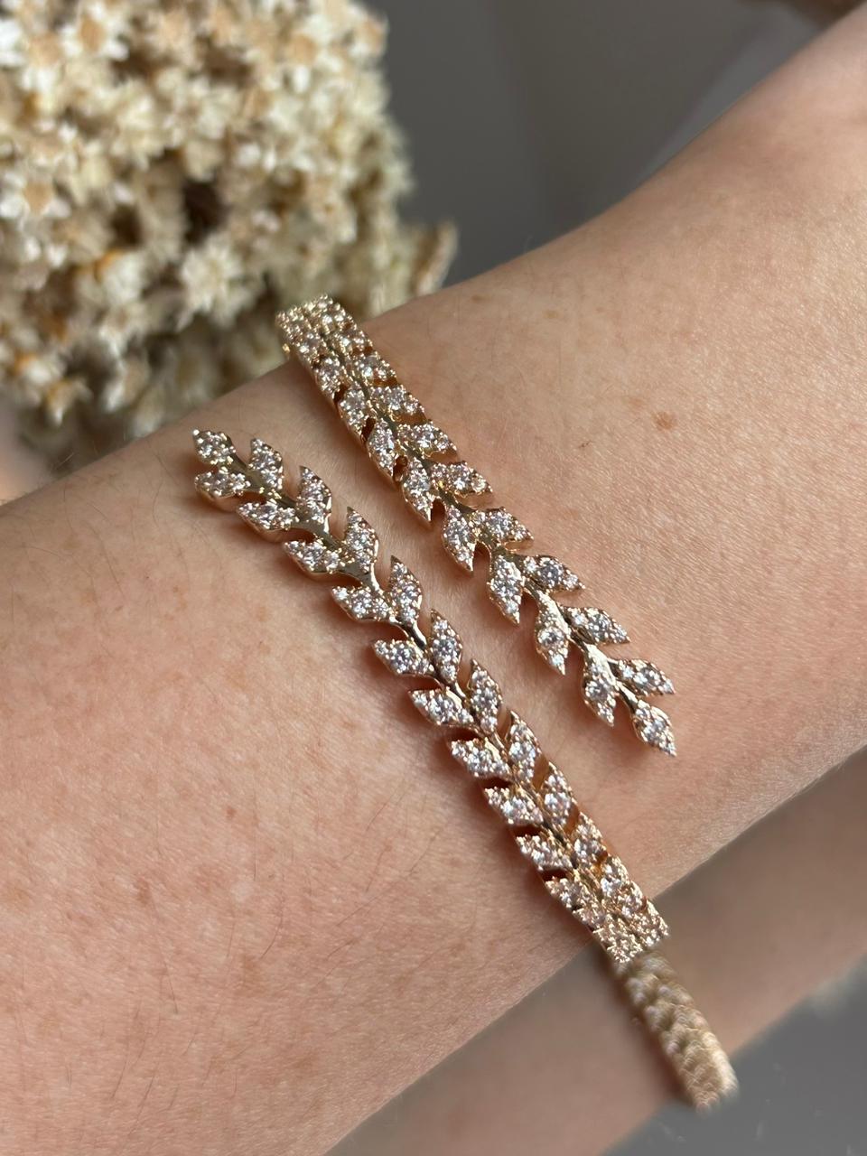 Bracelete Detalhes Dourado