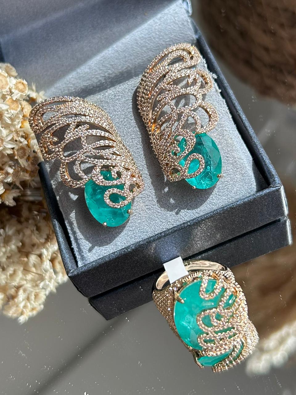 Conjunto Brinco e Anel Asa Turmalina Dourado