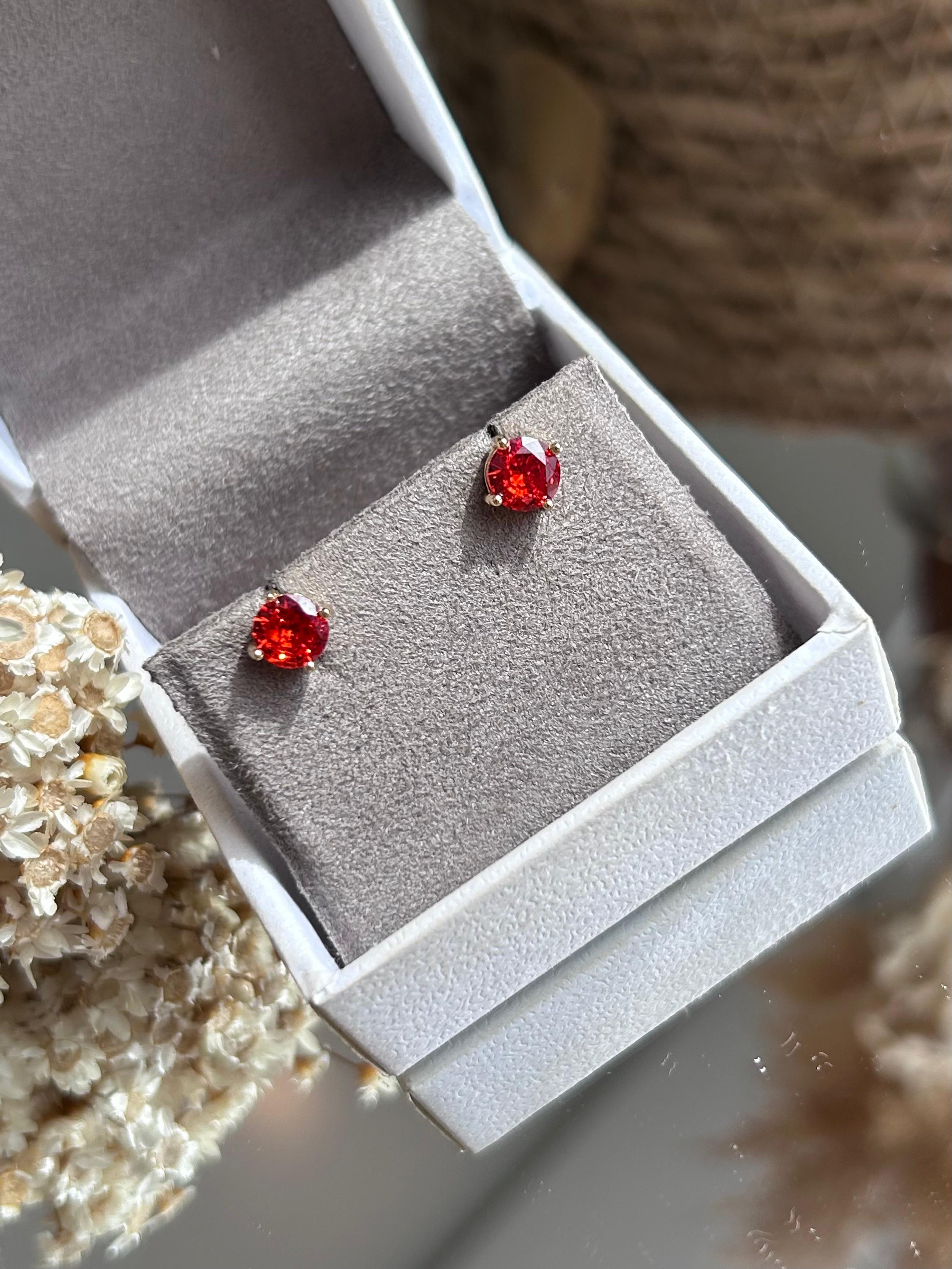 Brinco Solitário cor Tangerina Dourado