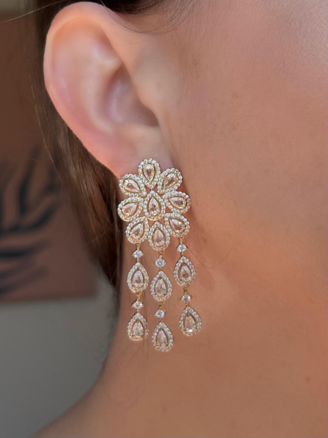 Brinco Elisa Dourado