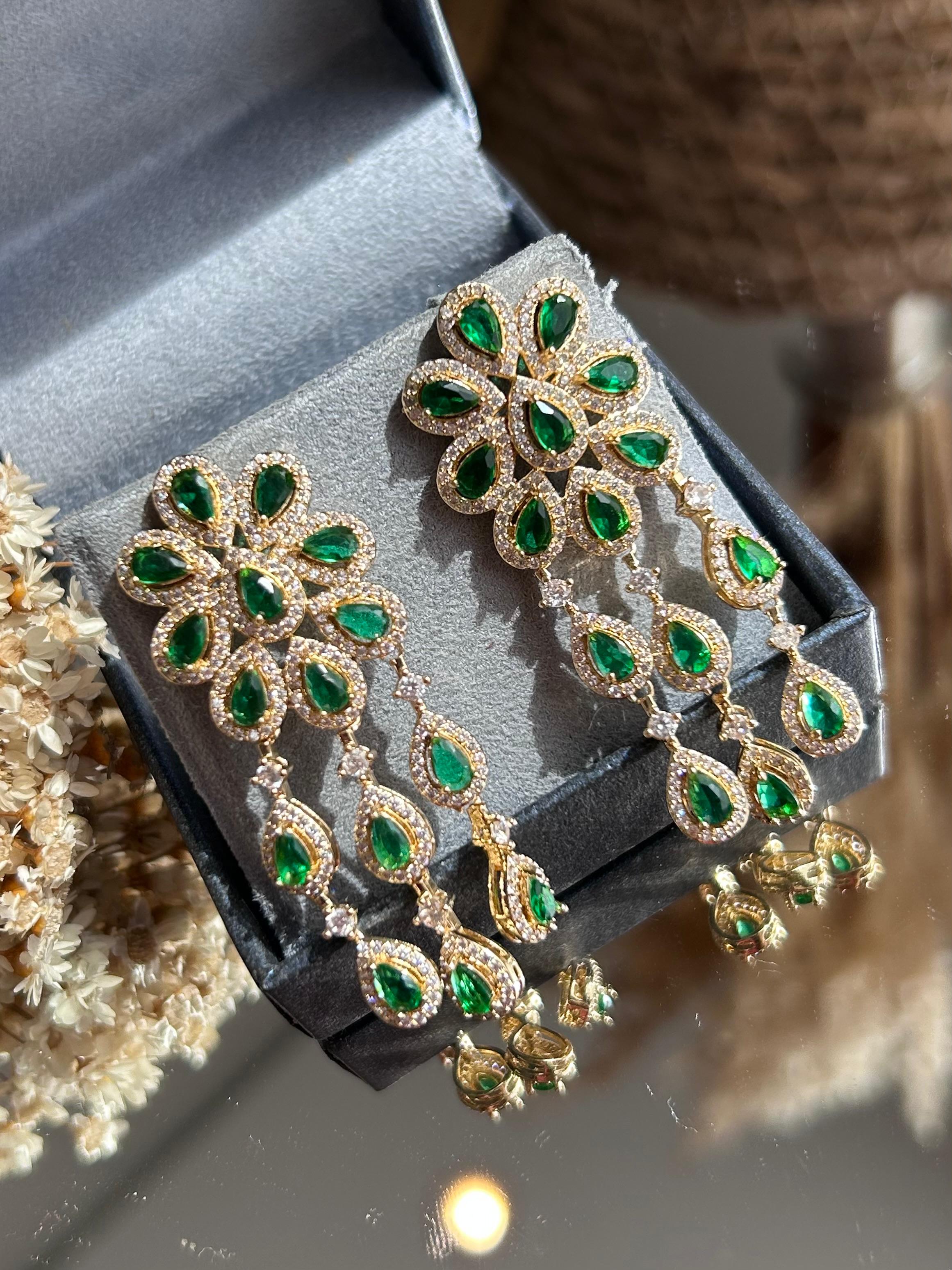 Brinco Elisa Verde Esmeralda Dourado